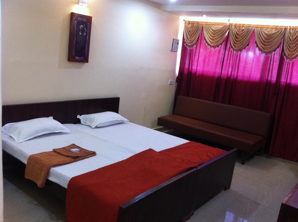 Aditya Inn Nagpur Room photo